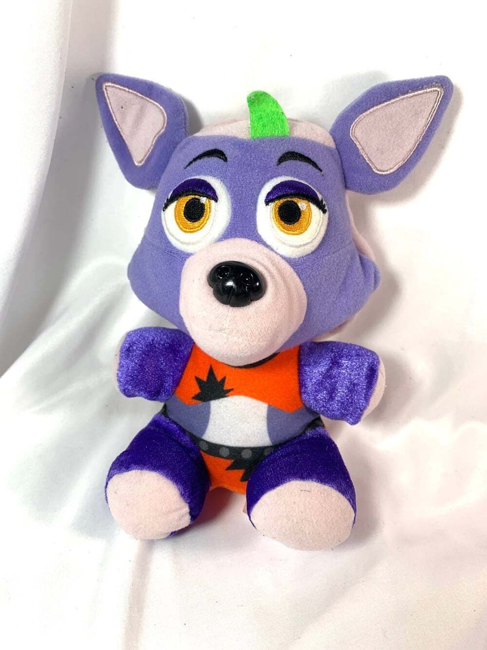 FIVE NIGHTS AT FREDDY’S Plush Roxanne Wolf